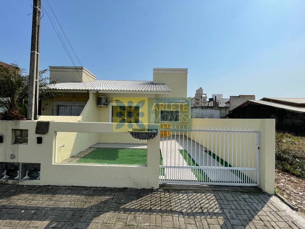Casa – Porto Belo SC